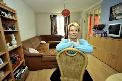 Bald kommen die Leute von der Fernsehproduktion: Cornelia Alt in ihrer Wohnung.