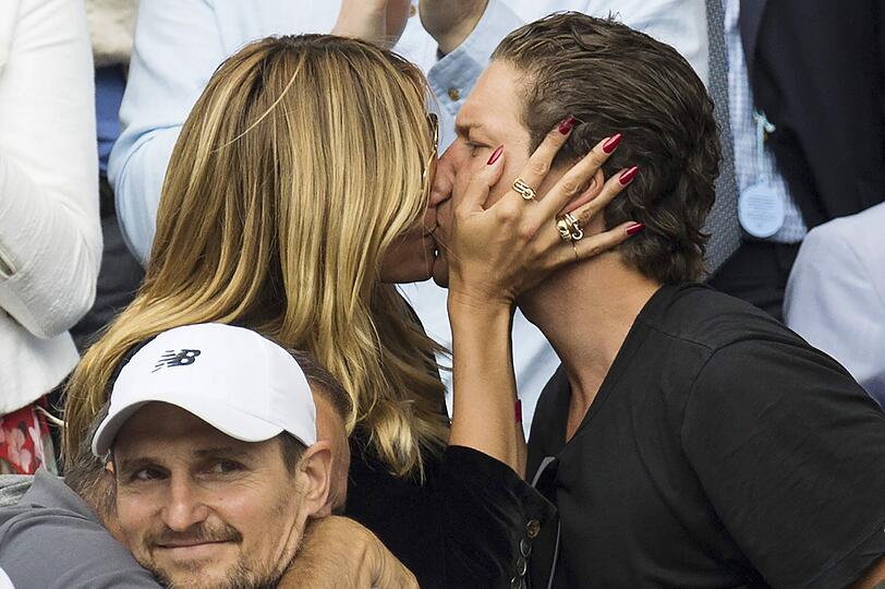 Ein Küsschen für den Liebsten: Heidi und Vito bei den Wimbledon Championships in London 2016.