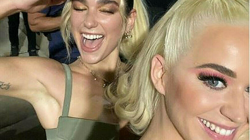 Gute Laune bei Katy Perry und Dua Lipa in Indien