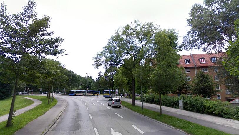 Das Verkehrsaufkommen auch in der Schönstraße soll untersucht werden. Das Verkehrsaufkommen auch in der Schönstraße soll untersucht werden.