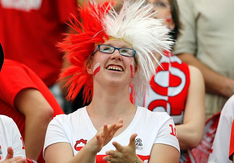 Schrill, bunt, Fußball: Das sind die besten Fan-Kostüme zur EM 2012! Zum Durchklicken!