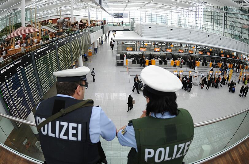 Am Flughafen München ist am Donnerstagmittag Phosphorsäure aus einem Koffer ausgelaufen (Symbolbild)
