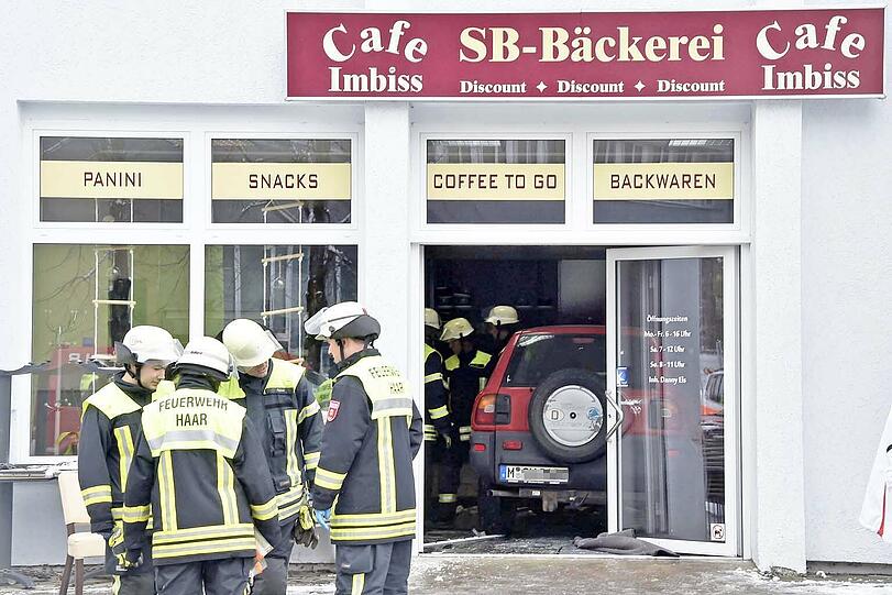 Ein 70-Jähriger verwandelte eine Bäckerei in Haar kurzerhand zu einem Drive In.