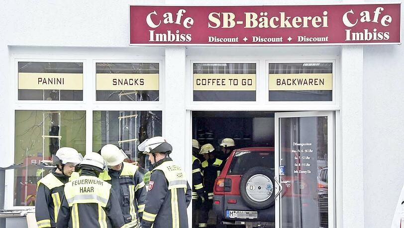 Ein 70-Jähriger verwandelte eine Bäckerei in Haar kurzerhand zu einem Drive In. Ein 70-Jähriger verwandelte eine Bäckerei in Haar kurzerhand zu einem Drive In.