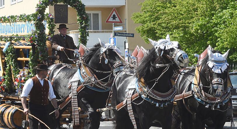 Anstich am Frühlingsfest! Die Bilder!