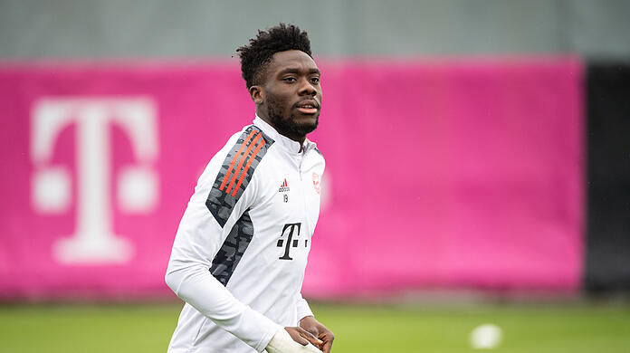 Steht gegen Villarreal wieder im Kader des FC Bayern: Alphonso Davies.