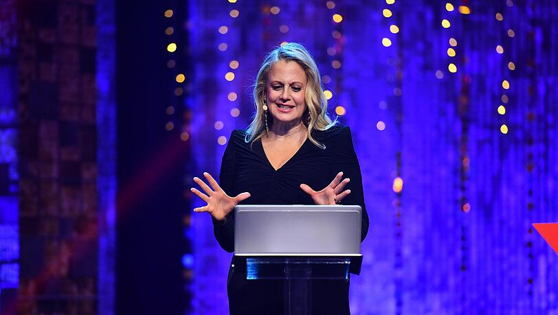 Barbara Schöneberger verhaspelte sich bei ihrer letzten Ausgabe von "Denn sie wissen nicht, was passiert". Barbara Schöneberger verhaspelte sich bei ihrer letzten Ausgabe von "Denn sie wissen nicht, was passiert".