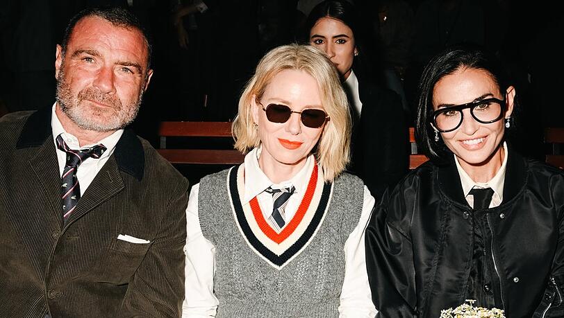 Liev Schreiber und Naomi Watts saßen neben Demi Moore (r.) in der ersten Reihe. Liev Schreiber und Naomi Watts saßen neben Demi Moore (r.) in der ersten Reihe.