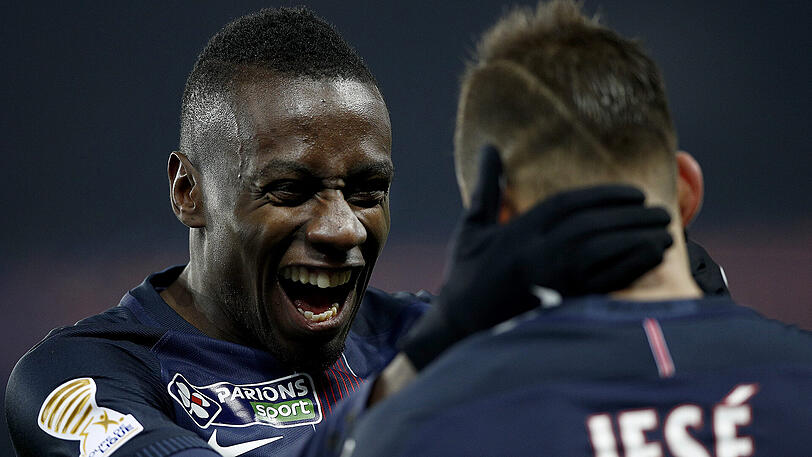 Blaise Matuidi (links) freut sich mit seinem PSG-Teamkollegen Jesé Rodriguez über seinen Treffer zum 3:0 gegen Lille.