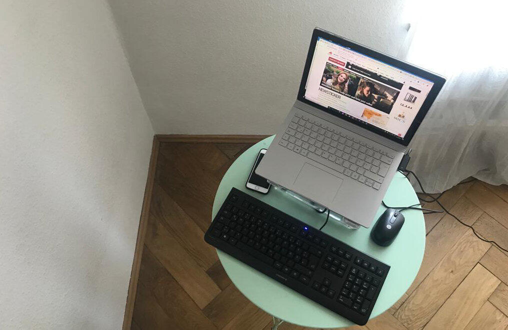 Die AZ-Onlineredaktion im Homeoffice: Ein Blick auf die (Schreib