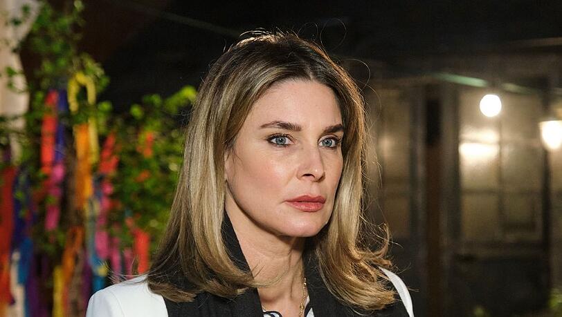 "Unter uns": Eva trauert ihrer enttäuschten Liebe nach.
