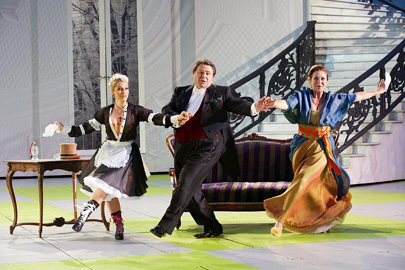 Operettenseligkeit: Die "Fledermaus" in Mörbisch.