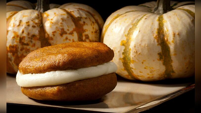 Mehr Herbst geht nicht: Duftende Kürbis-Whoopie-Pies.