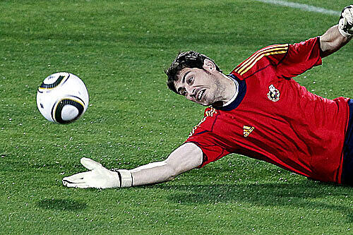 Tor: Iker Casillas
Team des Jahres: 6 (2007, 08, 09, 10, 11, 12)
Aktuelles Team: FC Porto