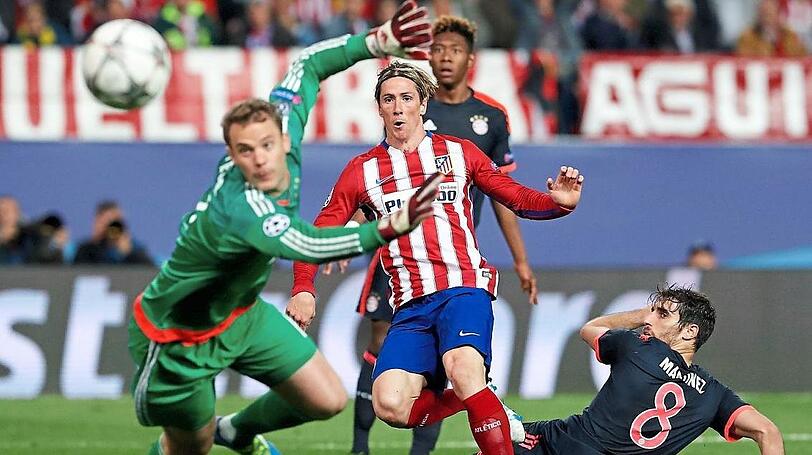 Bayern-Aus im Halbfinale 2016: Atlético Madrid um Fernando Torres (M.) kommt knapp weiter (1:0, 1:2).
