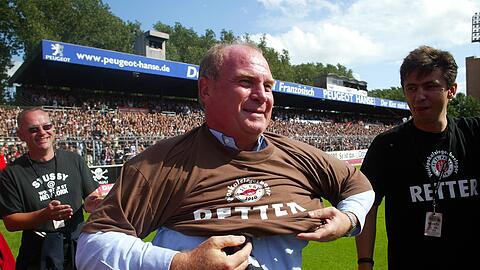 Uli Hoeneß rettete 2003 den FC St. Pauli.
