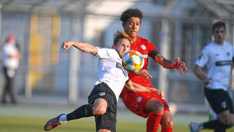 Die Amateure des FC Bayern München schlagen Preußen Münster mit 3:2. Die Amateure des FC Bayern München schlagen Preußen Münster mit 3:2.