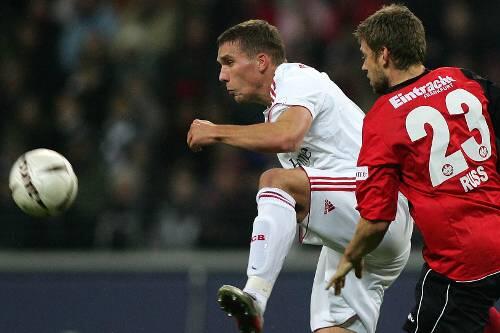 So engagiert Lukas Podolski noch spielt, es läuft derzeit wenig zusammen beim Bayern-Stürmer.