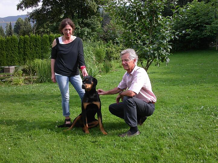 Das Paar musste Rottweilerhündin Mona ins Tierheim bringen - weil sie sich die Hundesteuer nicht mehr leisten konnten.