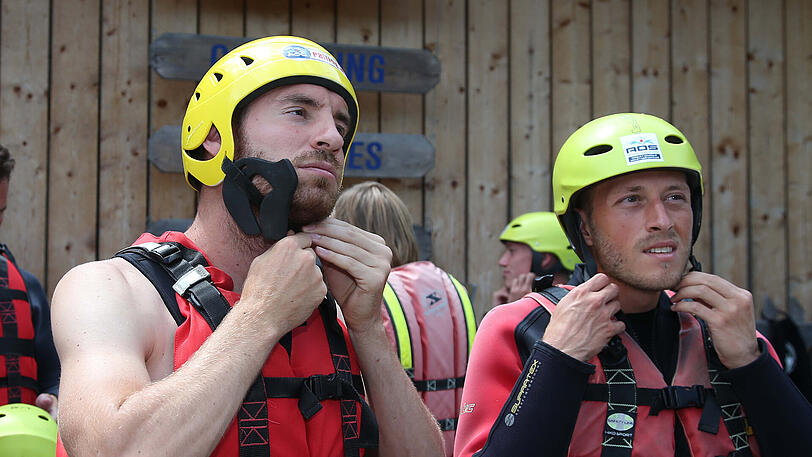 Der Helm bei Markus Ziereis und Marius Willsch sitzt auch.