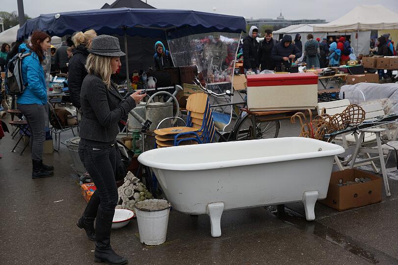 Flohmarkt auf der Theresienwiese: Die Bilder vom Riesenflohmarkt! - Ludwigsvorstadt - Abendzeitung München