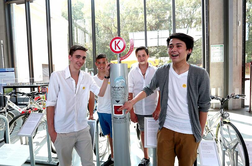 Den Audioguide "Läufer" entwickelten ( v.l.) Frederick, Alessandro, Nikolai und David.