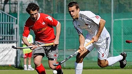 Siegreicher Exil-Franke: Ex-HGN-Spieler Justus Scharowsky (links) gewann mit dem Club an der Alster beim NHTC um Florian Woesch. Siegreicher Exil-Franke: Ex-HGN-Spieler Justus Scharowsky (links) gewann mit dem Club an der Alster beim NHTC um Florian Woesch.