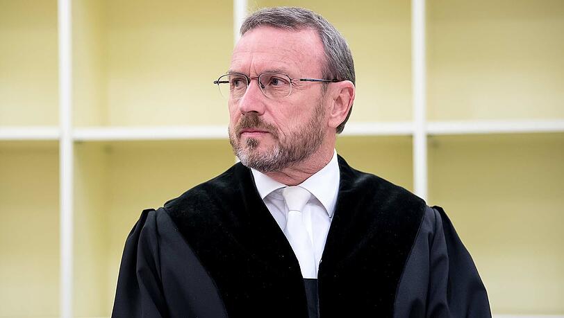 Der Vorsitzende Richter Frank Zimmer. Der Vorsitzende Richter Frank Zimmer.