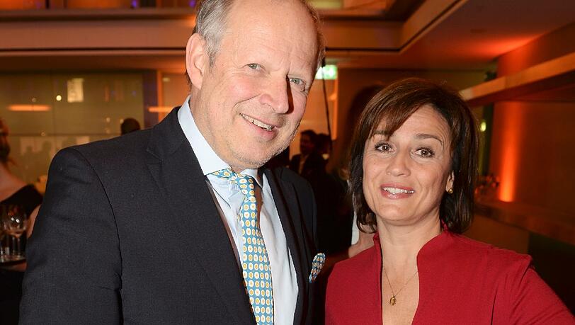 "Tatort"-Kommissar Axel Milberg mit Moderatorin Sandra Maischberger "Tatort"-Kommissar Axel Milberg mit Moderatorin Sandra Maischberger