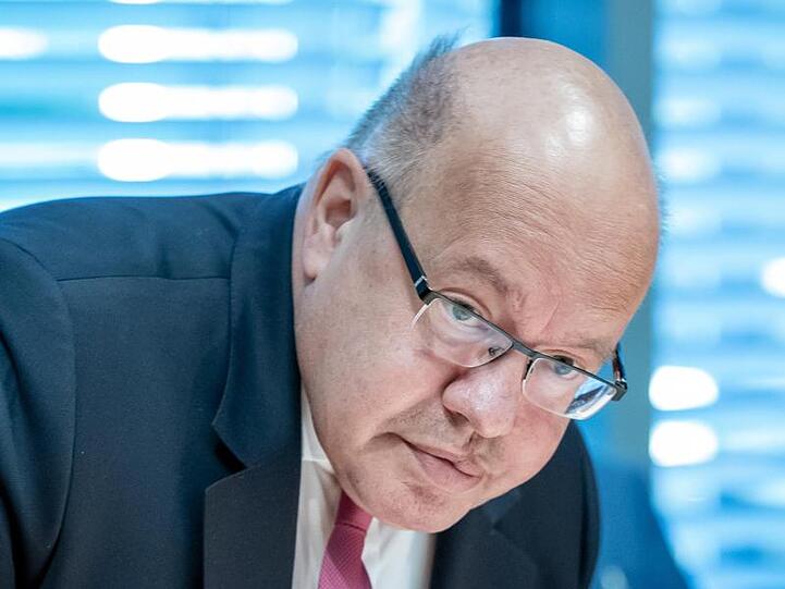 "Wer andere absichtlich gefährdet, muss damit rechnen, dass dies für ihn gravierende Folgen hat", sagt Peter Altmaier.