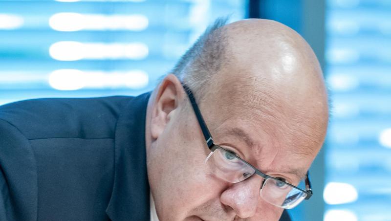 "Wer andere absichtlich gefährdet, muss damit rechnen, dass dies für ihn gravierende Folgen hat", sagt Peter Altmaier. "Wer andere absichtlich gefährdet, muss damit rechnen, dass dies für ihn gravierende Folgen hat", sagt Peter Altmaier.