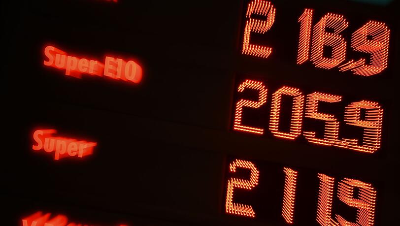 An den Tankstellen sp&uuml;ren Autofahrer den Iran-Krieg l&auml;ngst.