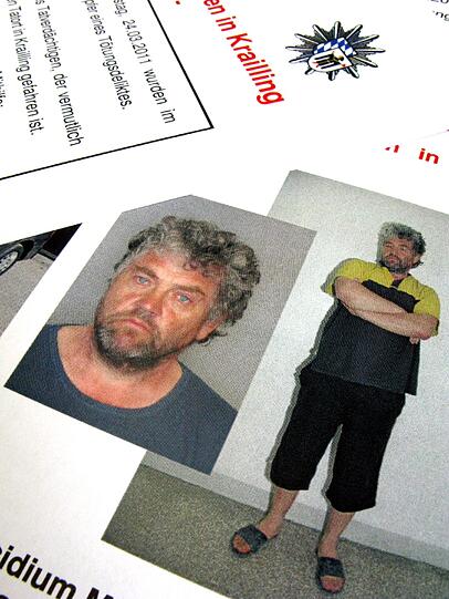 Mit diesem Plakat bittet das Polizeipräsidium München seit Mittwoch Zeugen im Doppelmord von Krailling um Mithilfe.