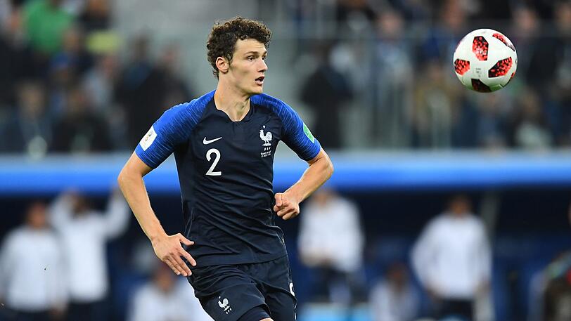 Soll dem Bericht zufolge bereits beim FC Bayern unterschrieben haben: Benjamin Pavard, Weltmeister vom VfB Stuttgart.