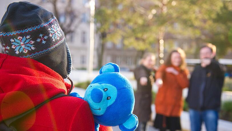 Manchmal ist nur das falsche Kuscheltier schuld: Kinder und Jugendliche werden oft aus nichtigem Anlass Opfer von Mobbing. Manchmal ist nur das falsche Kuscheltier schuld: Kinder und Jugendliche werden oft aus nichtigem Anlass Opfer von Mobbing.