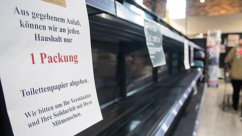 Wegen der Hamsterkäufe ist vor allem Klopapier in einigen Supermärkten nicht mehr verfügbar.