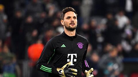 Münchens Torhüter Sven Ulreich beim Aufwärmen.