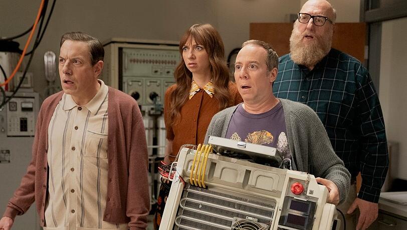 John Ross Bowie, Lauren Lapkus, Kevin Sussman und Brian Posehn (v.l.n.r.) in "Stuart Fails to Save the Universe". John Ross Bowie, Lauren Lapkus, Kevin Sussman und Brian Posehn (v.l.n.r.) in "Stuart Fails to Save the Universe".