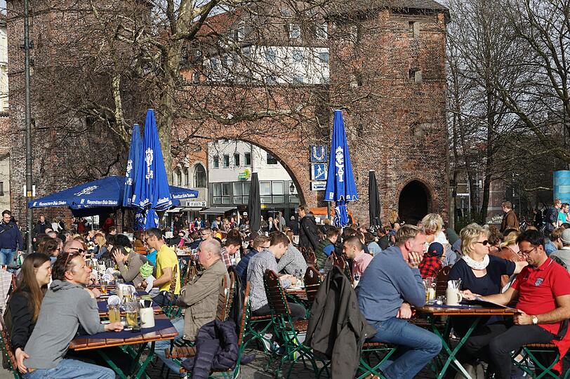 So genießen die Münchner das herrliche Frühlingswetter am Wochenende.