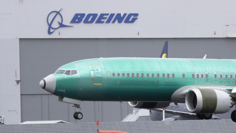 Eine Boeing 737 Max 8 landet nach einem Testflug auf dem Boeing Field in Seattle. Eine Boeing 737 Max 8 landet nach einem Testflug auf dem Boeing Field in Seattle.