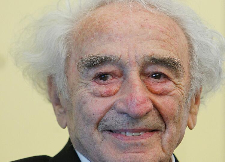 Mit der Verleihung des Europäischen Karlspreises an den Holocaust-Überlebenden Max Mannheimer haben die Sudetendeutschen ein außergewöhnliches Zeichen gesetzt.