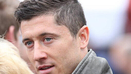 Wird von einem Fan beschuldigt: Noch-BVB-Star Robert Lewandowski. Wird von einem Fan beschuldigt: Noch-BVB-Star Robert Lewandowski.