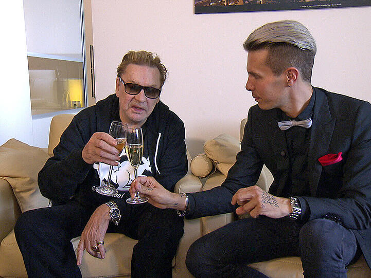 Helmut Berger (l.) und Florian Wess in "Family Stories"