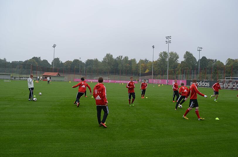 In der Beobachter-Rolle: Pep Guardiola schaute seinen Nicht-Nationalspielern und der U23 zu.