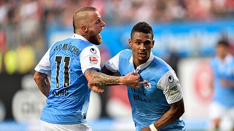 Beide angeschlagen: Rubin Okotie (r) und Daniel Adlung (Archivbild).