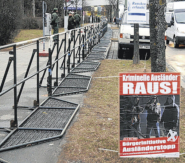 Neonazis sind in München auf Wählerfang. Am Mittwoch protestierten zahlreiche Bürger gegen eine NPD-Veranstaltung.Foto: Zimmermann
