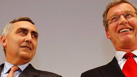 Siemens-Vorstandschef Peter Löscher (links) und Aufsichtsratschef Gerhard Cromme: Selbstbedienungsmentalität?