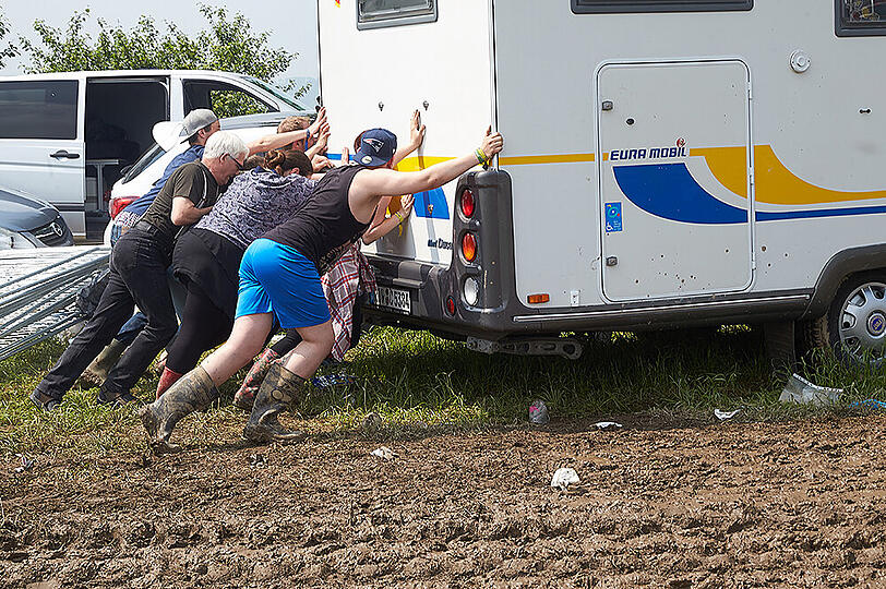 Aufräumen nach dem Sturm - die Bilder von und nach der Abreise der Besucher von Rock am Ring 2016.