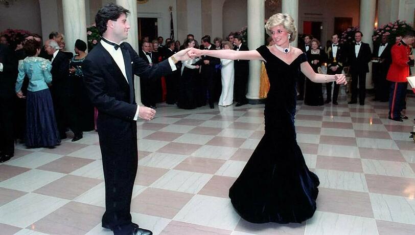 John Travolta und Prinzessin Diana beim gemeinsamen Tanz