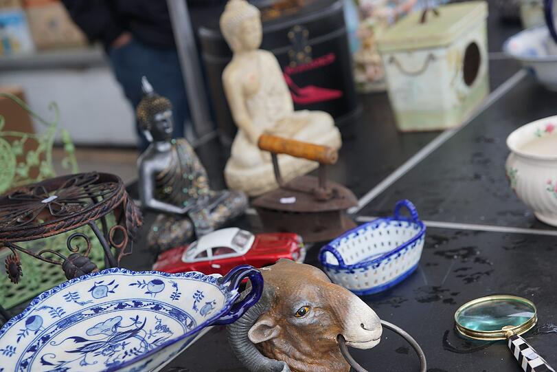 Die Bilder vom BRK Flohmarkt auf der Theresienwiese.